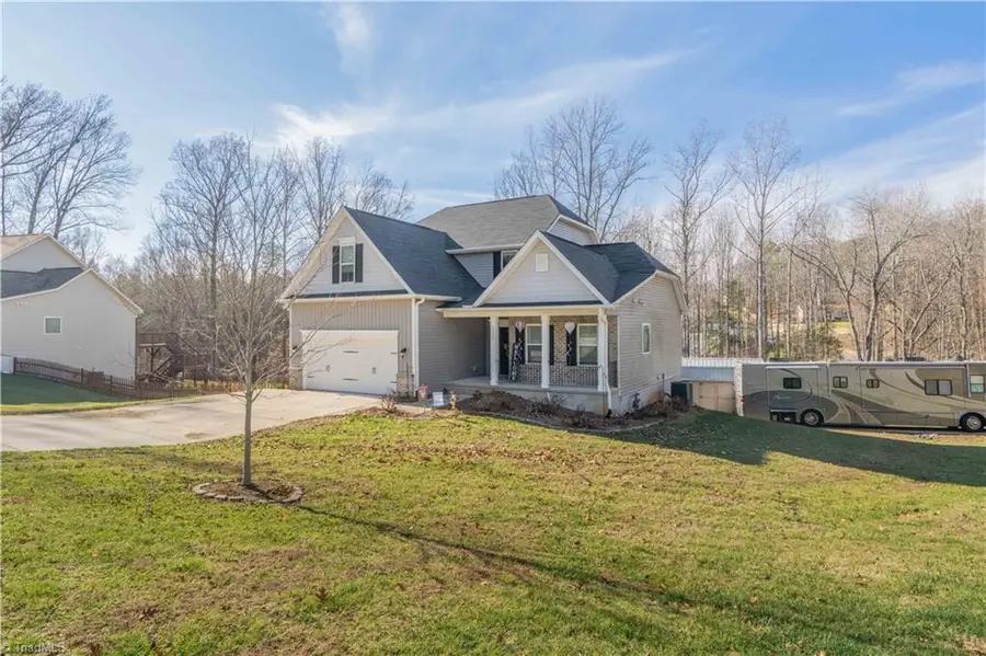 1728 Valley Brook Court, Clemmons, NC 27012 - Image #3