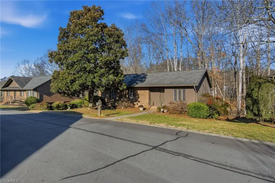 213 Ridgehaven Drive, Winston Salem, NC 27104 - Image #2