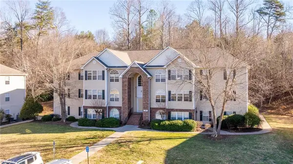 221 Ivy Glen Court, Winston-Salem, NC 27127