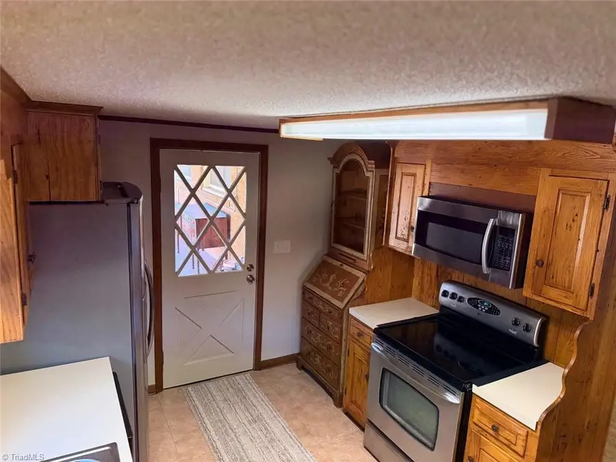 226 White Plains Road, Roaring River, NC 28669 - Image #2