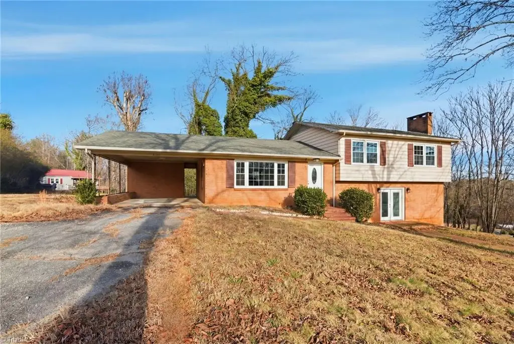 1625 Brushy Mountain Road, Wilkesboro, NC 28697 - Image #1