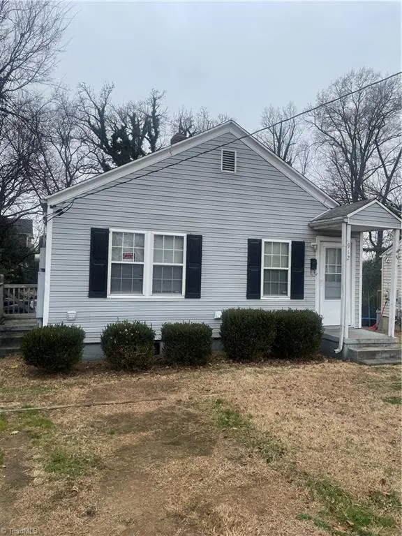 912 S English Street, Greensboro, NC 27401