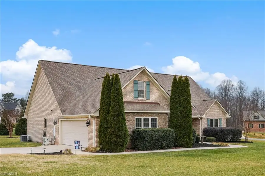 183 Oak Leaf Drive, Reidsville, NC 27320 - Image #3