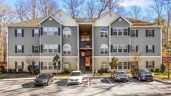 2608 Pennoak Way, Greensboro, NC 27407