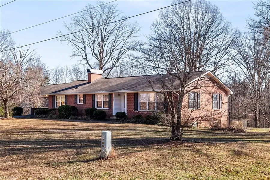 6356 Skylark Road, Pfafftown, NC 27040 - Image #2