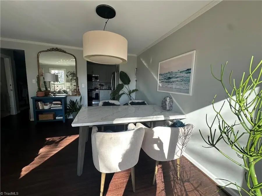 867 Brookleigh Court, Winston Salem, NC 27104 - Image #2