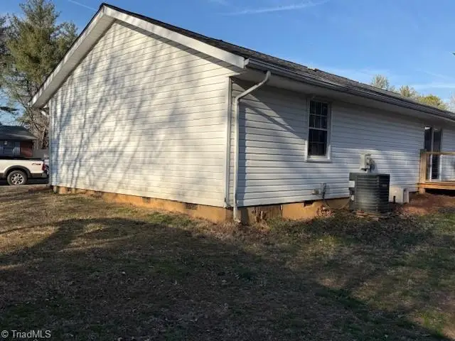 1003 Osborne Sunset Drive, North Wilkesboro, NC 28659 - #2