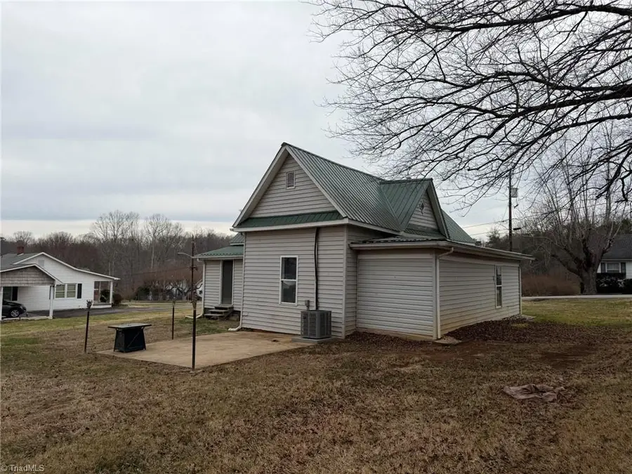 109 Reeves Lane, Elkin, NC 28621 - Image #3