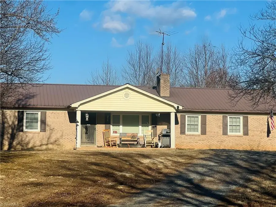 279 Stanley Road, Mount Airy, NC 27030 - Image #2