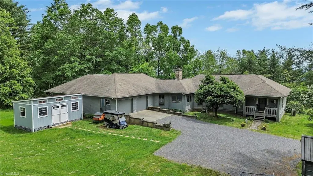 931,935 Don Bare Road, Jefferson, NC 28640 - Image #1