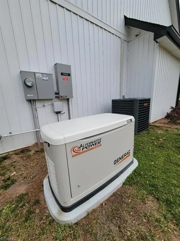 2065 Cynthia Drive, Mount Airy, NC 27030 - Image #2