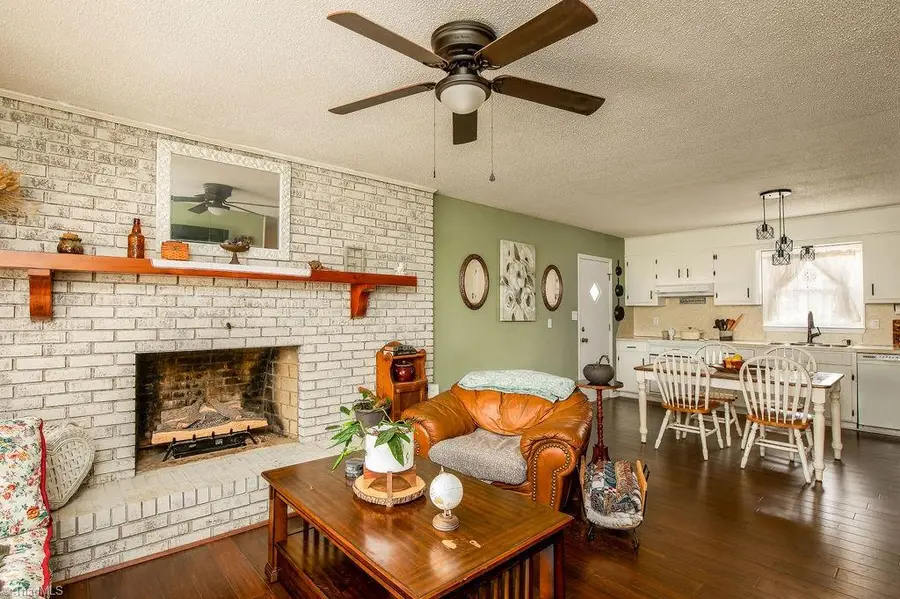 305 Carter Drive, Thomasville, NC 27360 - Image #2