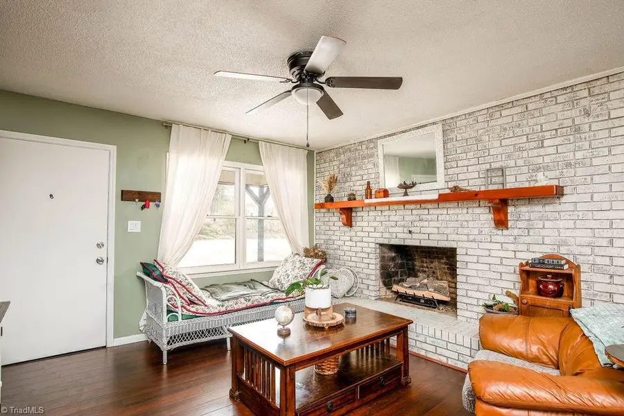 305 Carter Drive, Thomasville, NC 27360 - Image #3