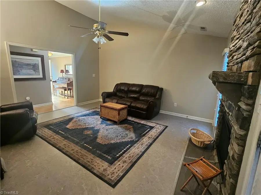 117 Village Drive, Jamestown, NC 27282 - Image #3