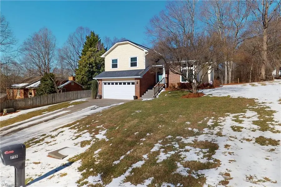 713 Old Barn Circle, Pilot Mountain, NC 27041 - #2