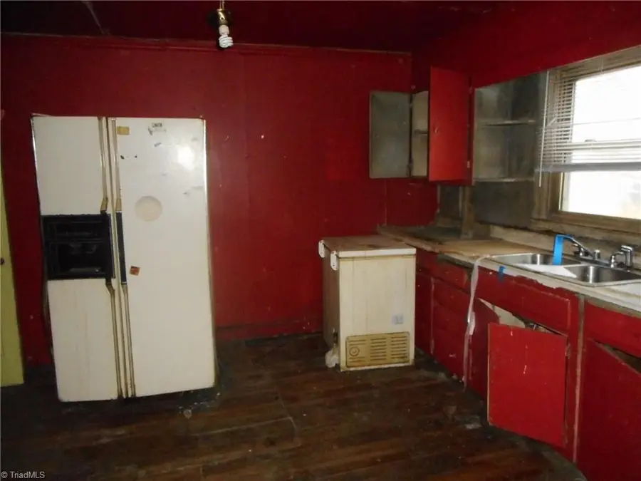 704 Roach Street, Reidsville, NC 27320 - #3