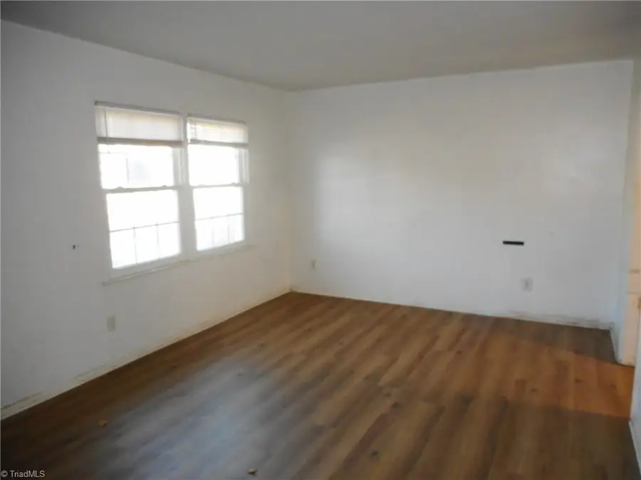 908 Ashe Street, Greensboro, NC 27406 - Image #3