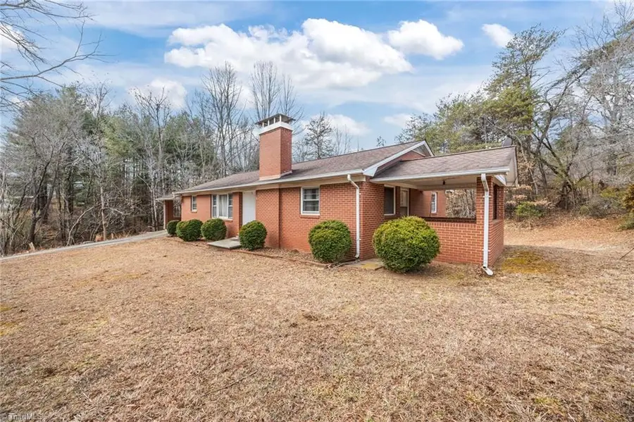 806 7th Avenue, Mayodan, NC 27027 - Image #2