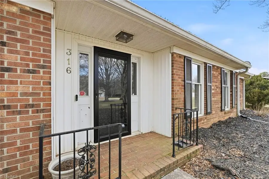 316 Derby Street, Kernersville, NC 27284 - Image #2