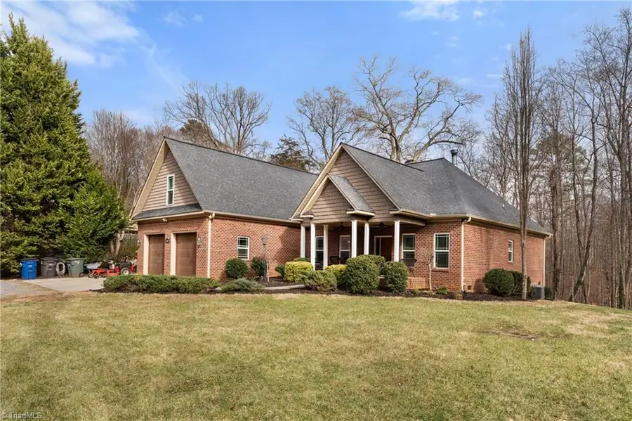 3655 Stimpson Drive, Pfafftown, NC 27040 - Image #2