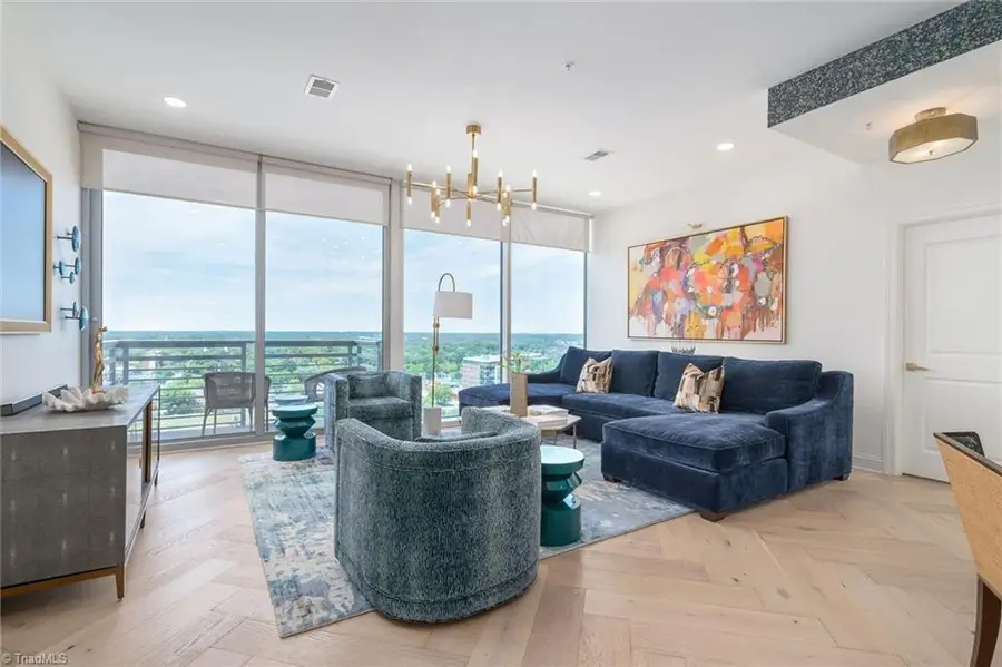 201 N Elm Street #1401, Greensboro, NC 27401 - Image #3