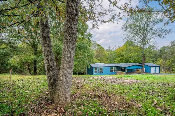 157 Cedar Point Drive, Mount Airy, NC 27030