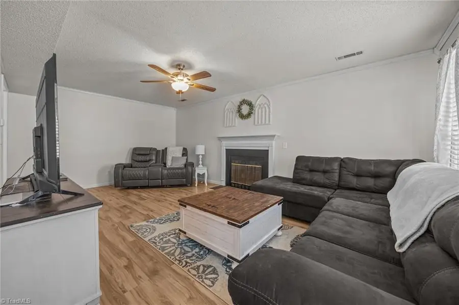 6021 Stone Bluff Drive, Clemmons, NC 27012 - #2