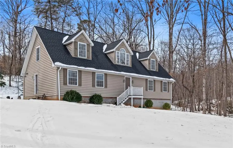 1012 Tuckda Way, Hamptonville, NC 27020 - #2