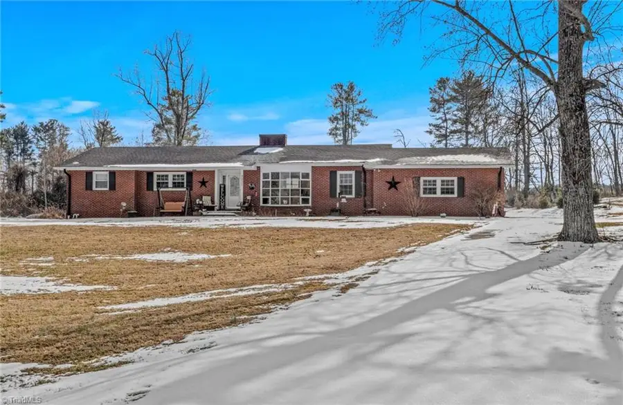 3937 W Old Us Highway 421, Hamptonville, NC 27020 - #2