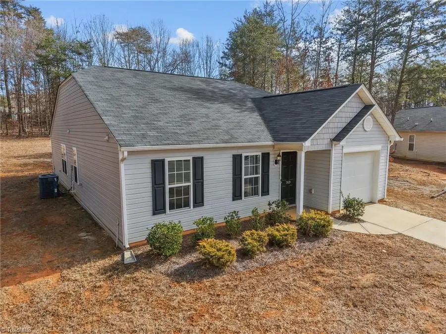 169 Delia Run, Madison, NC 27025 - #2