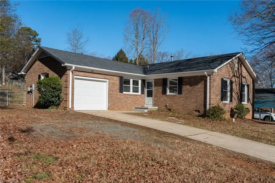 307 Foxcroft Drive, Winston Salem, NC 27103 - #2