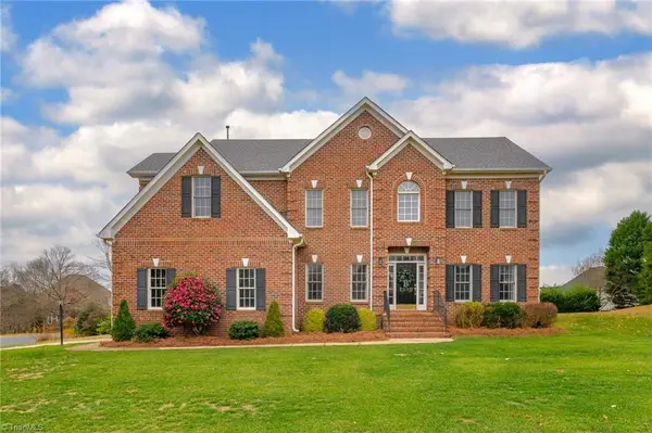 3010 Deercroft Lane, Clemmons, NC 27012
