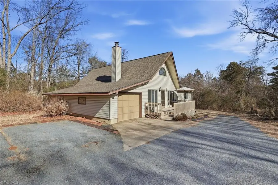 8015 E Us Highway 64, Thomasville, NC 27360 - #2