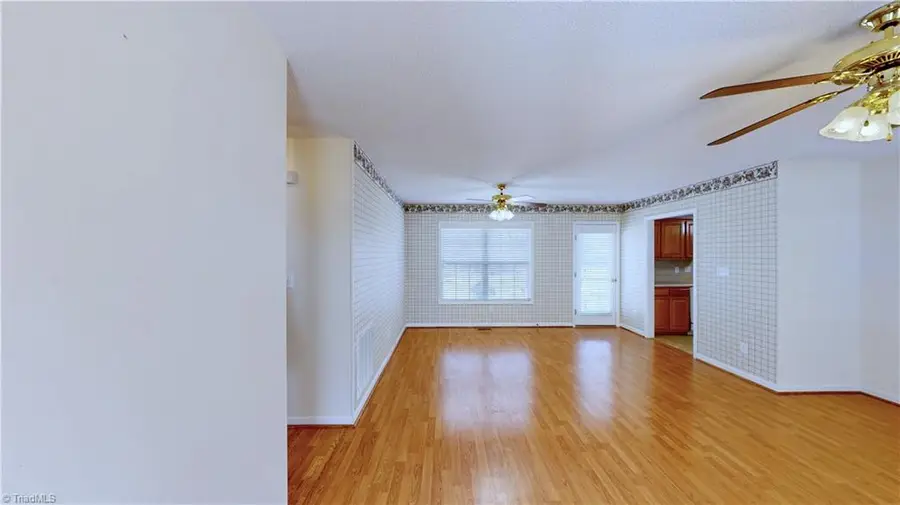 4 Braxton Lane, Thomasville, NC 27360 - #3