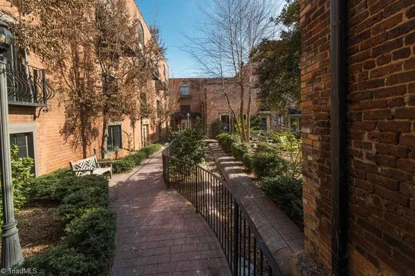 210 N Main Street #378, Kernersville, NC 27284