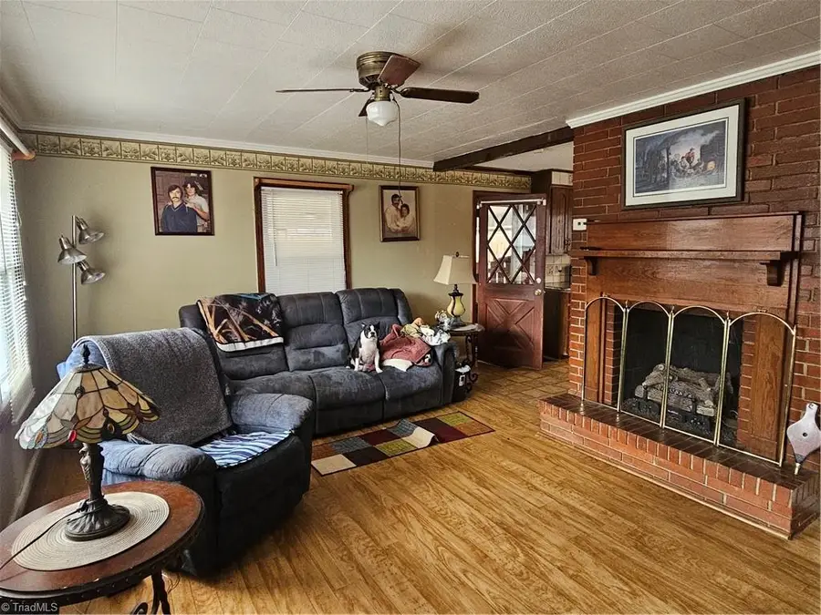 930 Walker Street, Reidsville, NC 27320 - #2