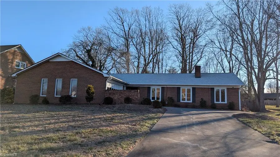 812 Wood Dale Drive, Kernersville, NC 27284 - #2