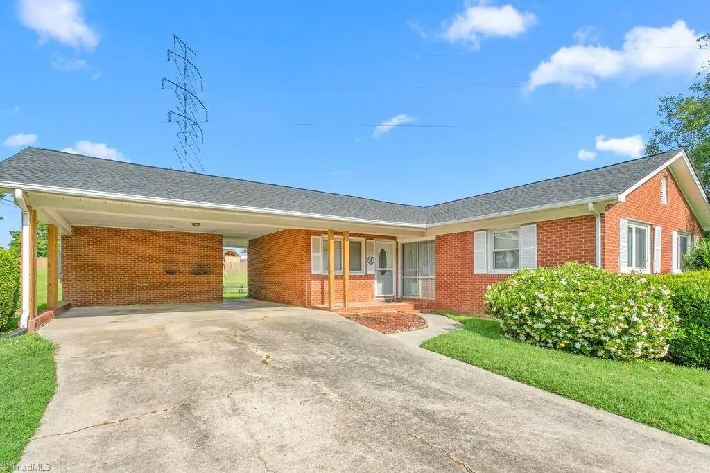 415 Crestview Drive, Thomasville, NC 27360 - #1