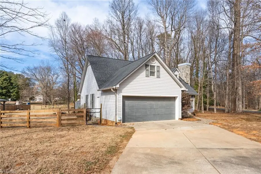 503 N Greenbriar Street, Liberty, NC 27298 - #3