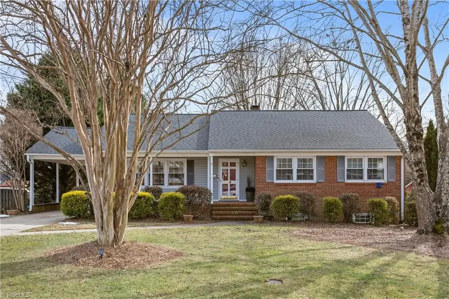 2807 New Hanover Drive, Greensboro, NC 27408 - #2