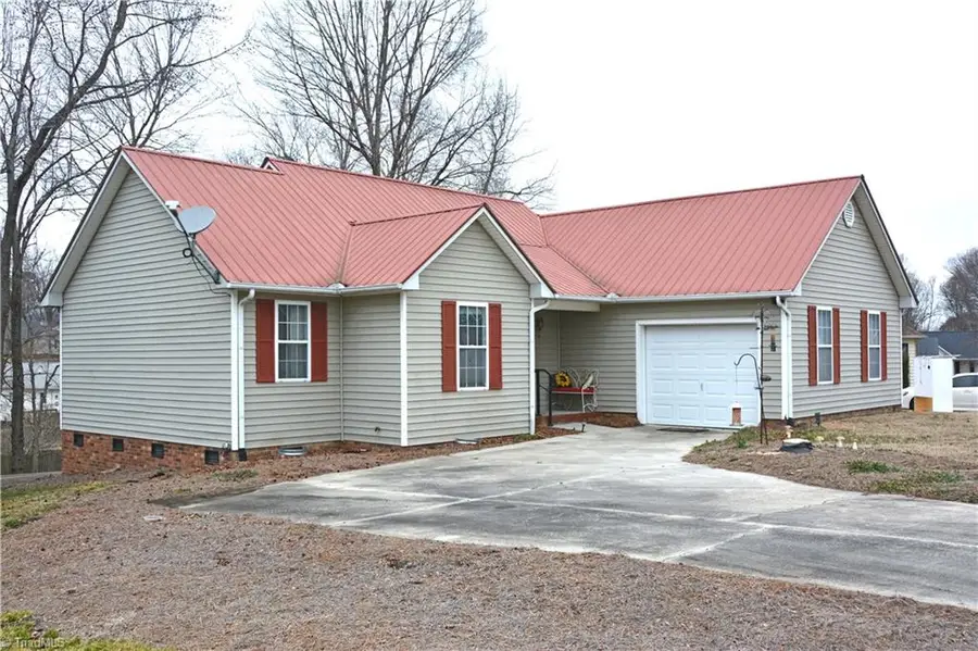 206 Ridge Creek Drive, Trinity, NC 27370 - #2