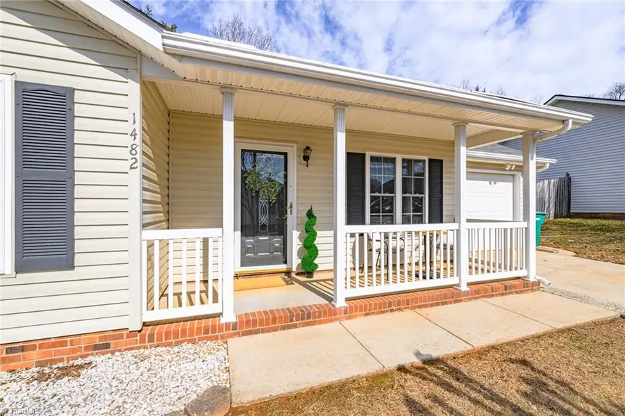 1482 Lewisburg Pointe Drive, Clemmons, NC 27012 - #2