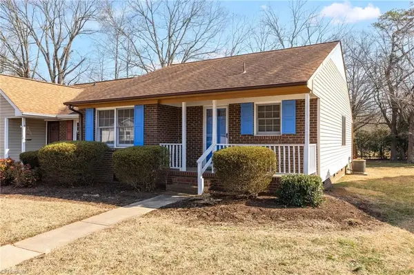 716 Meadowgreen Village Drive #4A, Eden, NC 27288