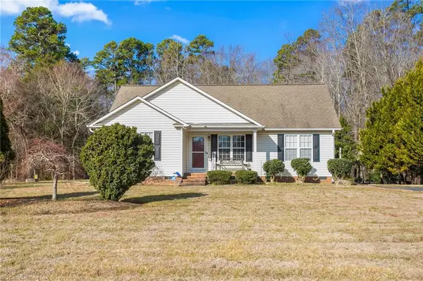 2220 Foxfire Lane, Burlington, NC 27217