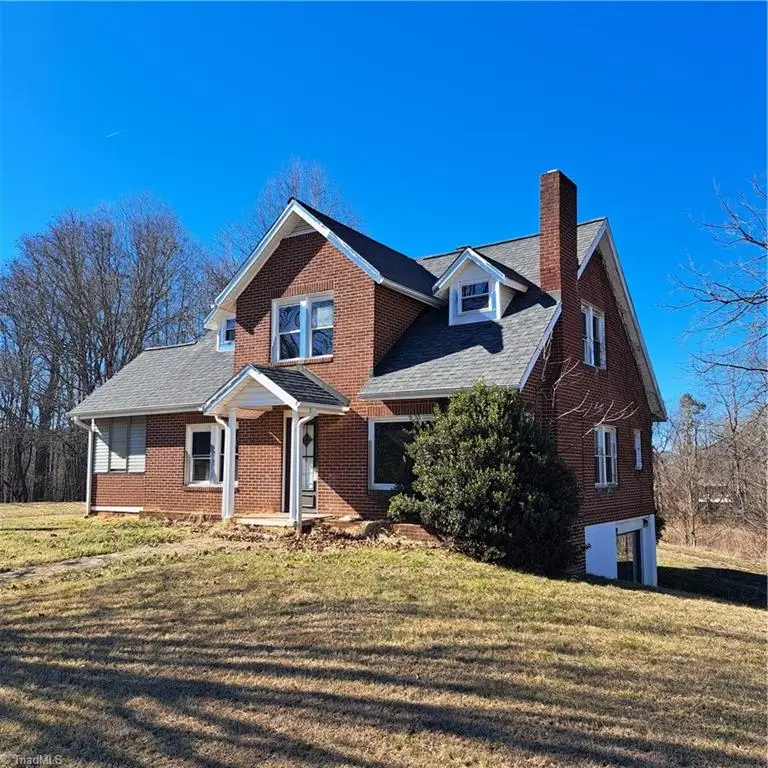 1121 Old Us Highway 421, Wilkesboro, NC 28697 - #1