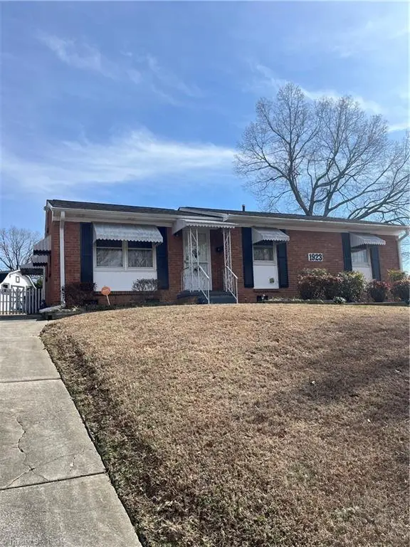 1923 Belcrest Drive, Greensboro, NC 27406