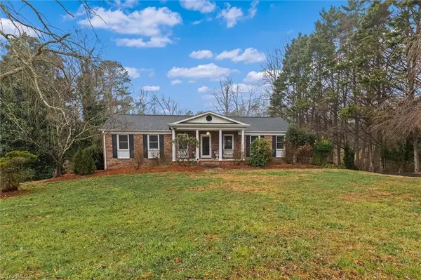 146 Foxcroft Drive, Mount Airy, NC 27030