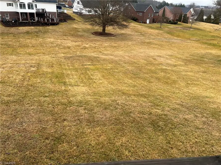 417 Fulton Avenue, Mount Airy, NC 27030 - #2