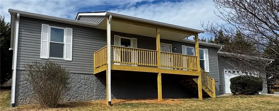 22 Sydney Lane, Asheville, NC 28806 - #2