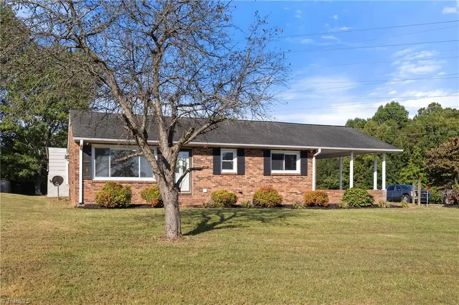 4209 N Nc Highway 150, Lexington, NC 27295 - #3